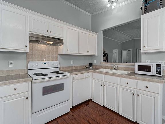 2nd image of 8303 Riverstone Dr Unit B