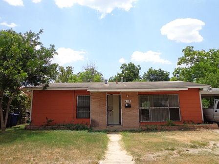 1st image of 4118 Wild Oak Dr