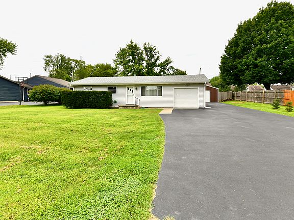 2nd image of 3813 W Smith Valley Rd
