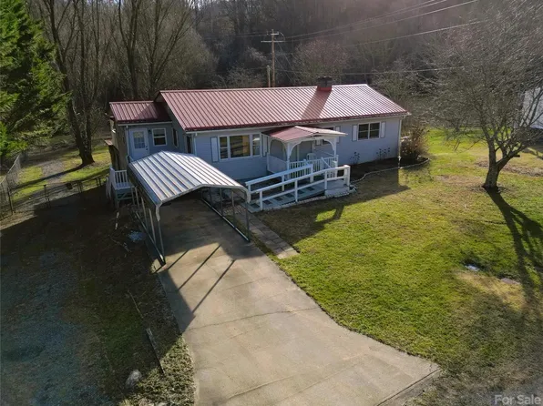 116 Elderberry Ln, Waynesville, NC 28785
