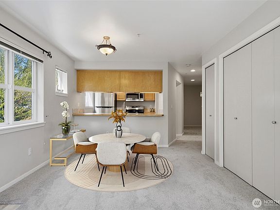 4th image of 12345 Roosevelt Way NE #305