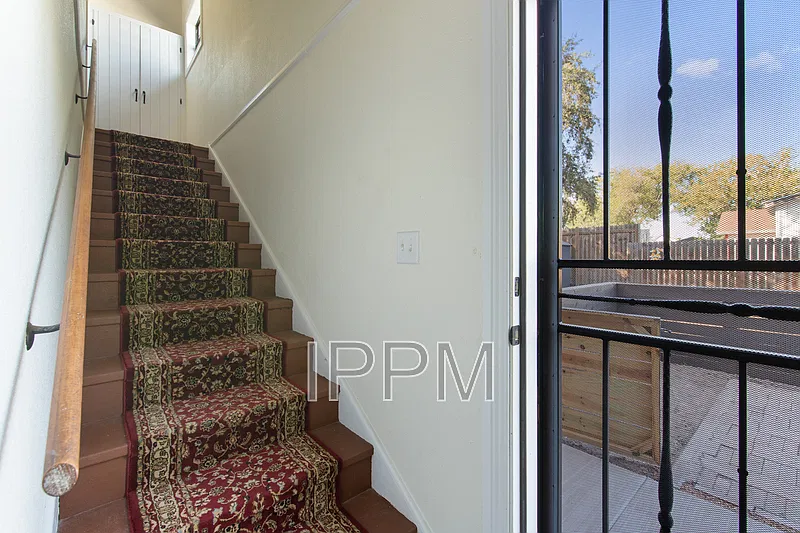 1 bed, 1.0 bath, 900 sqft, $900 — Photo 4