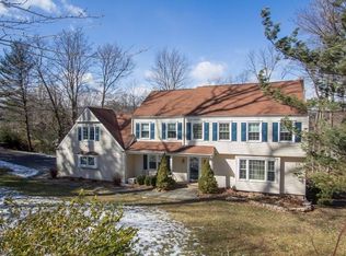 33 Deer Run Dr, Randolph, NJ 07869