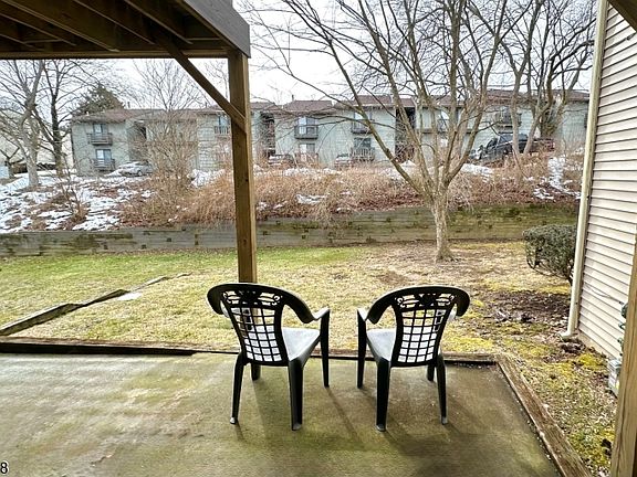4th image of 409 Spruce Hills Dr BLDG 409 #409