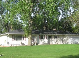 108 E 6th Ave S, Chokio, MN 56221