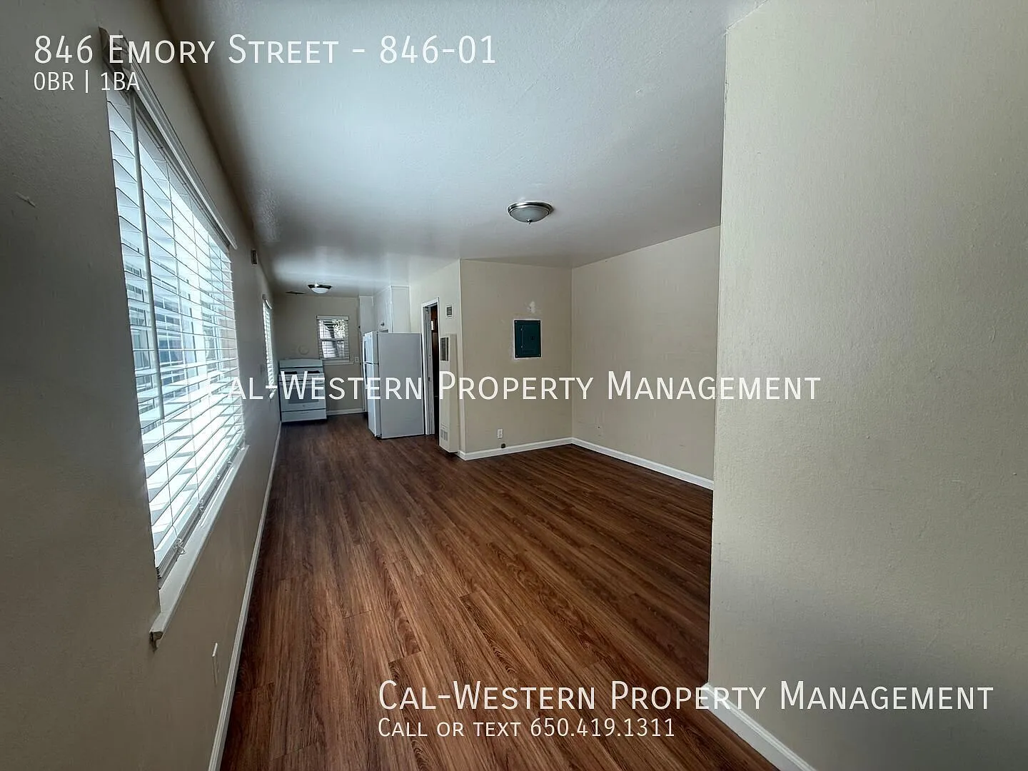 Downstairs Well Maintained Rose Garden Studio - The Alameda & Emory — Photo 1