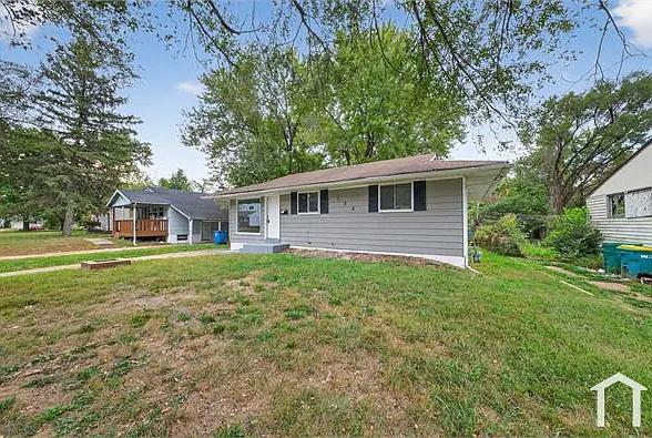 3 bed, 927 sqft, $1,399 — Photo 3