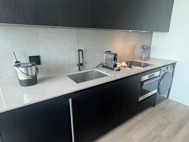 20 NE 11th St #Penthouse 12B — Photo 7