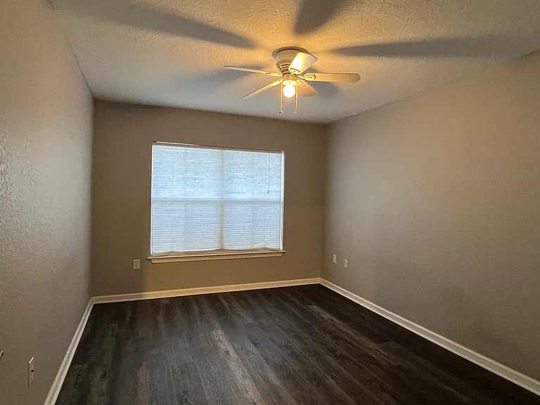 8210 Down Royal Rd — Photo 32
