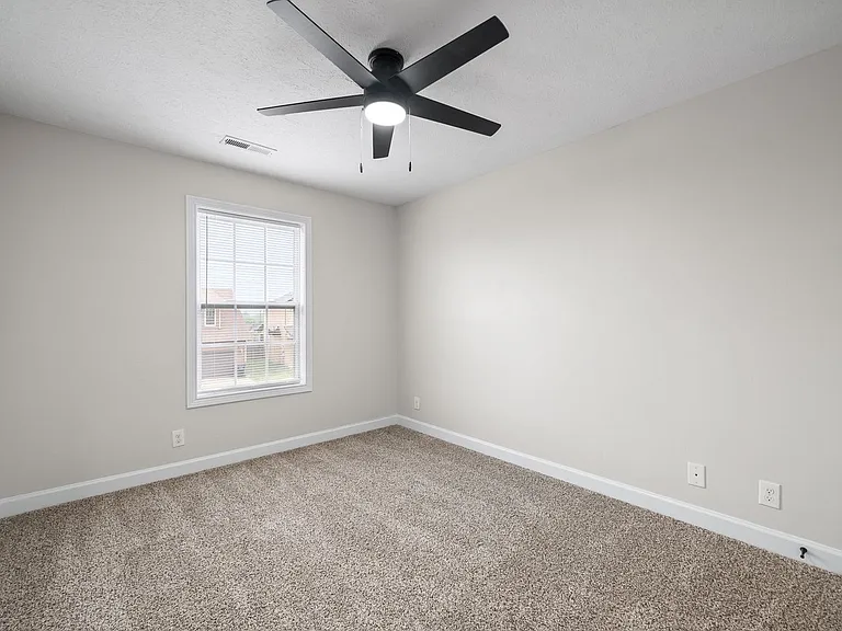 1282 Eagles View Dr — Photo 30