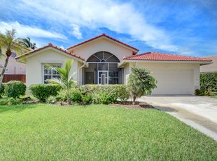5172 Rosen Blvd, Boynton Beach, FL 33472