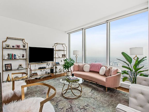 3rd image of 401 N Wabash Ave #401