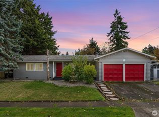 25918 14th Ave S, Des Moines, WA 98198
