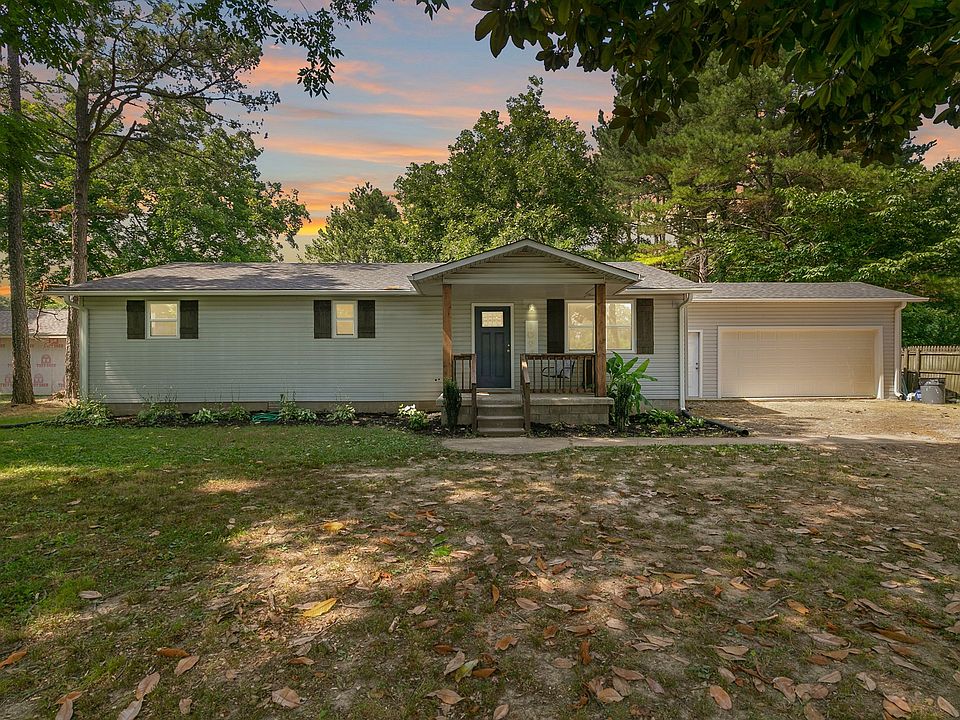 1094 Lusk St, Milan, TN 38358 Zillow