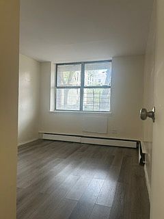 4th image of 30 Radde Pl #3
