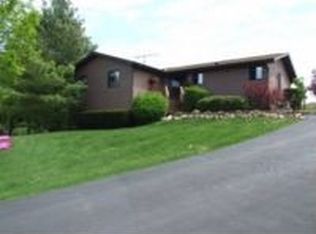 43365 N Scott St, Antioch, IL 60002