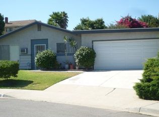 323 Retreat Ct, Fallbrook, CA 92028