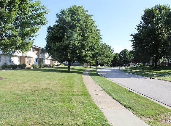 4th image of 4616 Cox Dr #105K