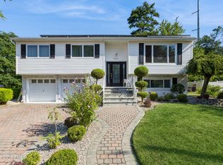 17 N Chaphagen Dr, Neptune, NJ