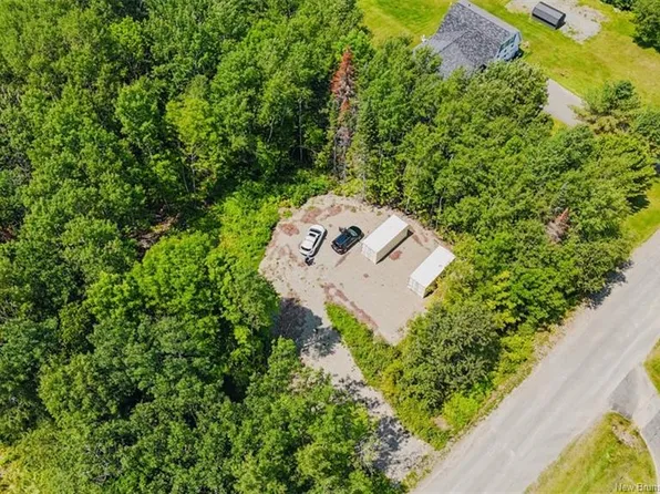 5 Beech St, Woodstock, NB E7M 4G6