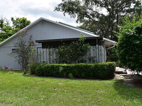 2nd image of 4601 Lighthouse Cir #109