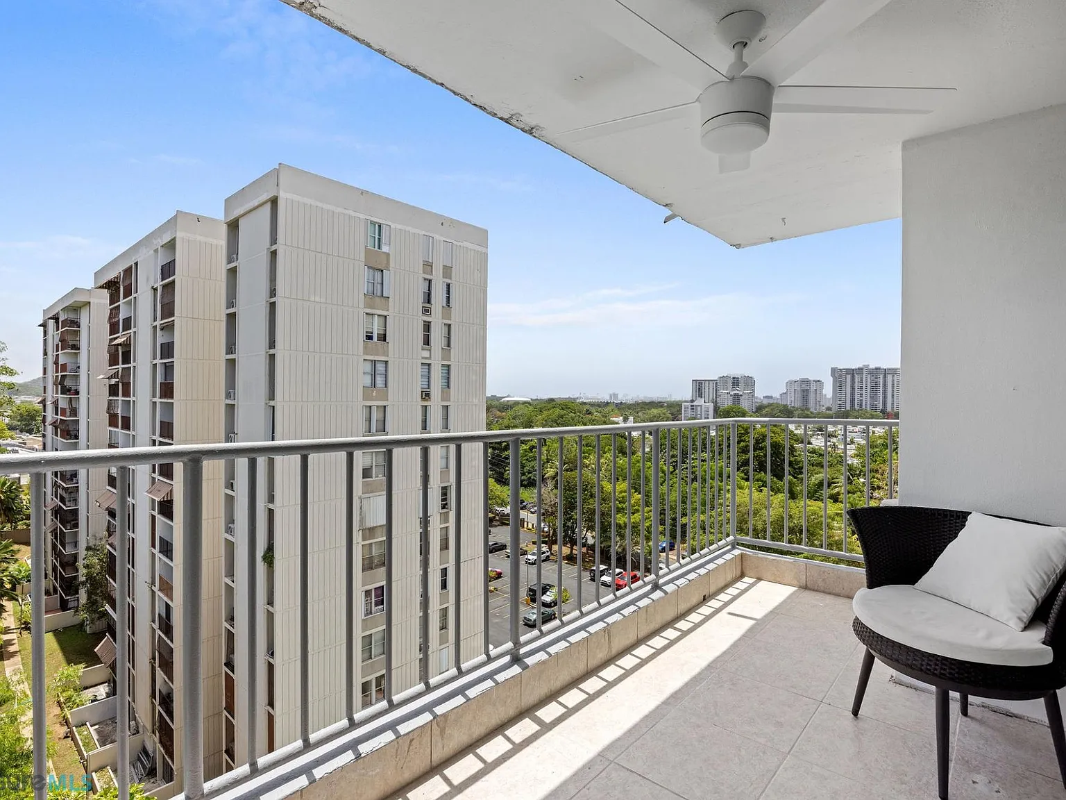 Jardines Metropolitanos (Condominio) — Photo 3