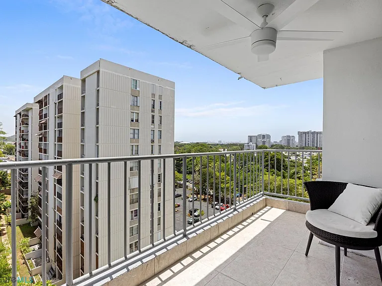 355 Calle Galileo #11L — Photo 3