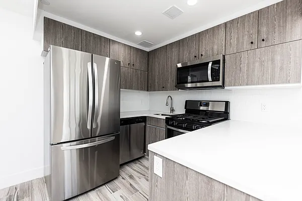 Rented by Oxford Property Group | media 35