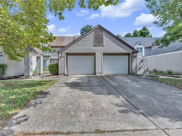 3498 Smokey Chamber Dr, Virginia Beach, VA 23462