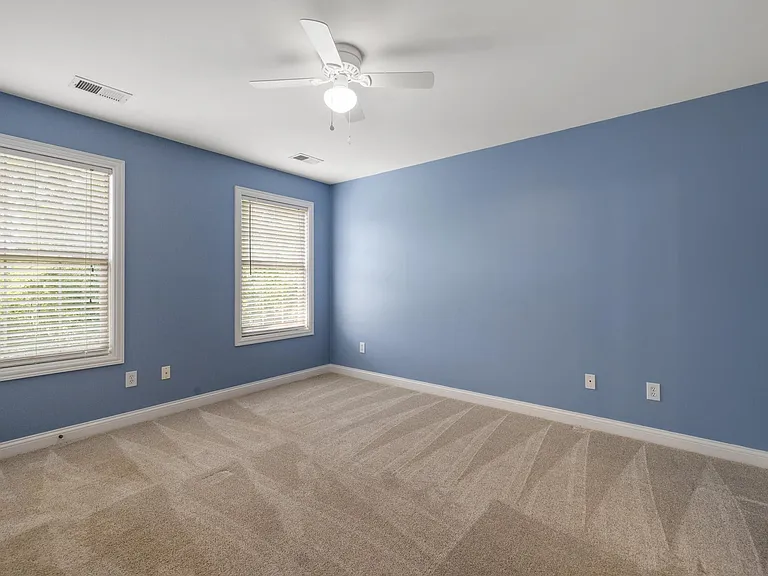 2128 Roswell Dr — Photo 17