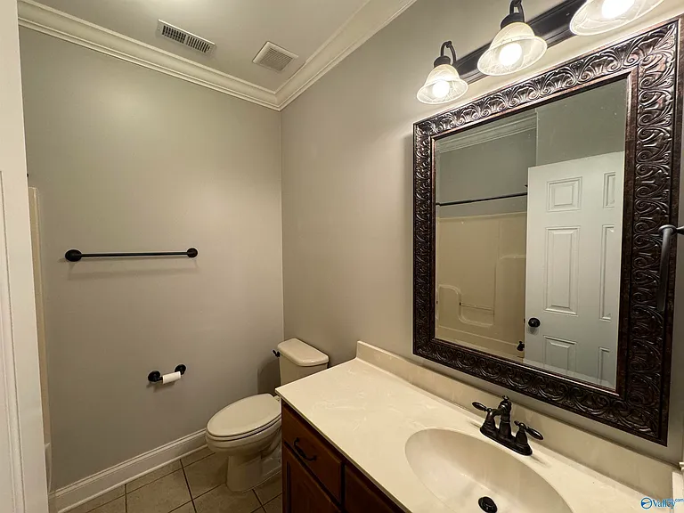 126 Bilton Dr — Photo 11