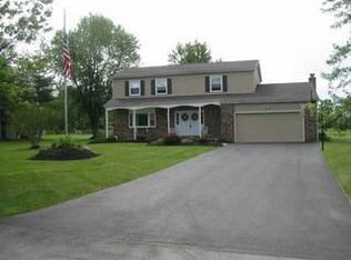 72 Bunker Hill Ct SW, Etna, OH 43147