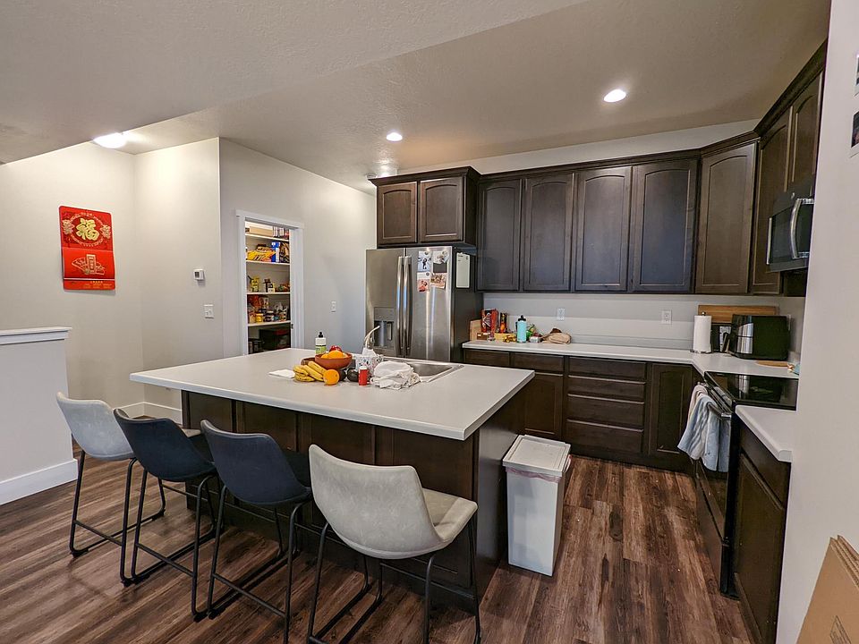1st image of 63 W Nates Park Cv