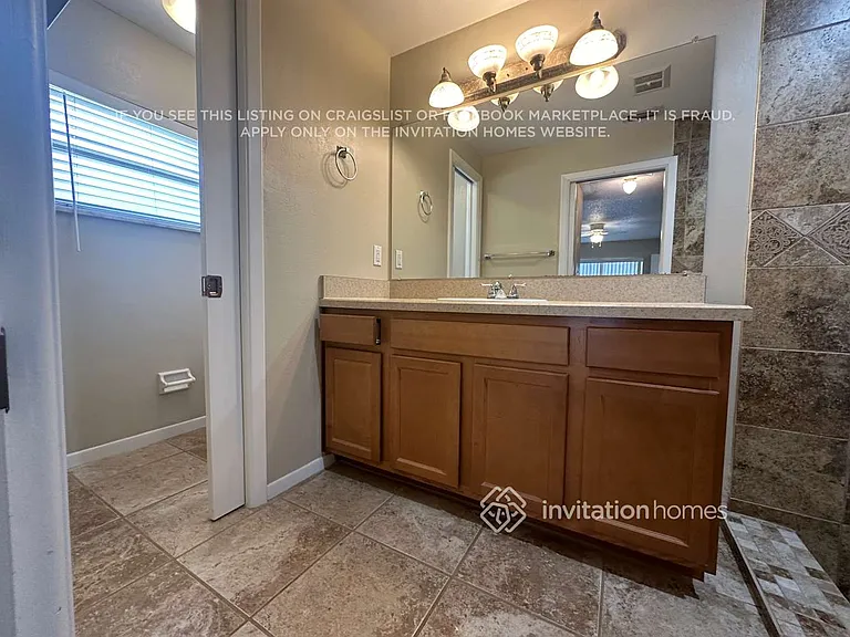 2354 Markingham Rd — Photo 10