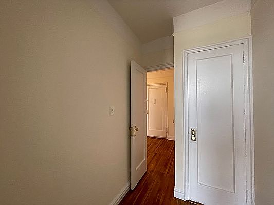 4th image of 742 Lincoln Pl #66B