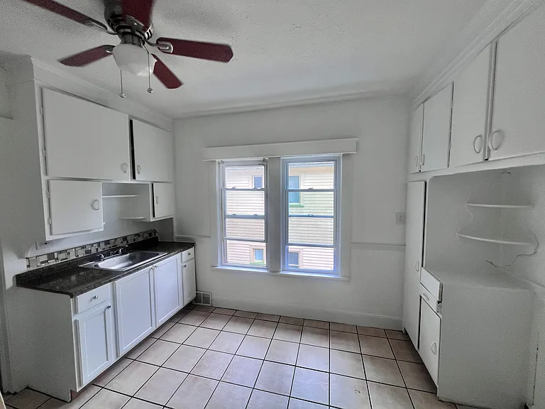 2778 E 126th St #2 — Photo 9