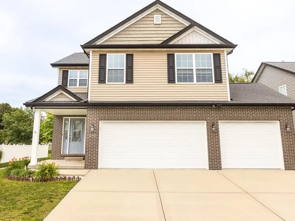1140 Lear Ln, Mascoutah, IL 62258
