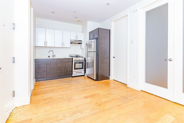 1st image of 828 Saint Johns Pl #8V