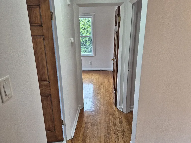 3947 Jamieson Ave #2W — Photo 7