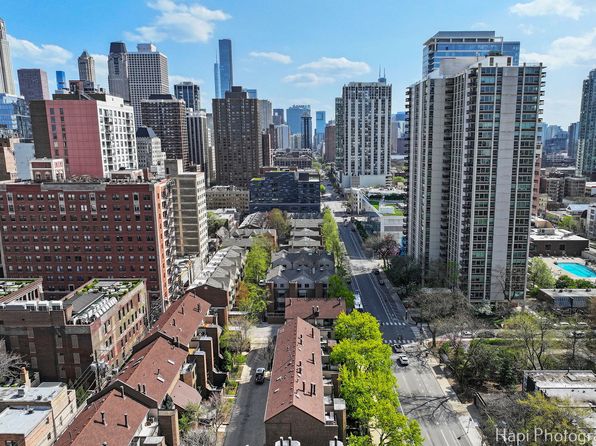 1340 N Sutton Pl, Chicago, IL 60610