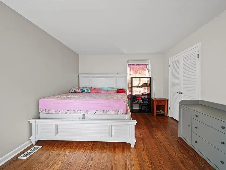 335 Meadowdale Ln — Photo 20