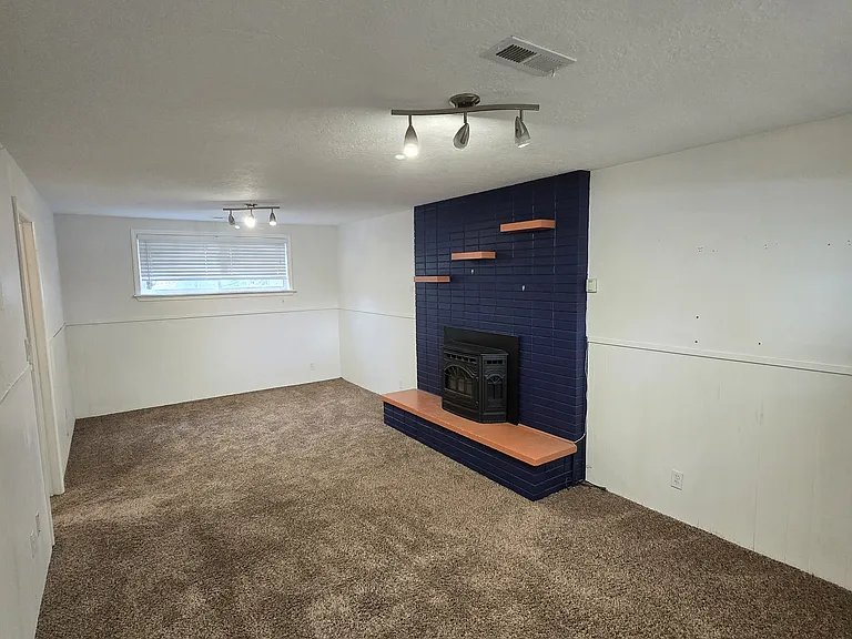 5222 W Wolfe St — Photo 6