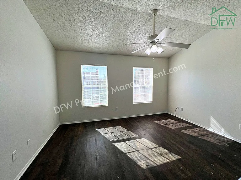 10500 Lake June Rd #H1 — Photo 8