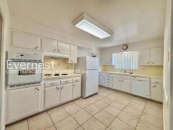 3rd image of 29435 Carmel Rd