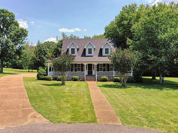 2nd image of 185 Cloverfield Ln