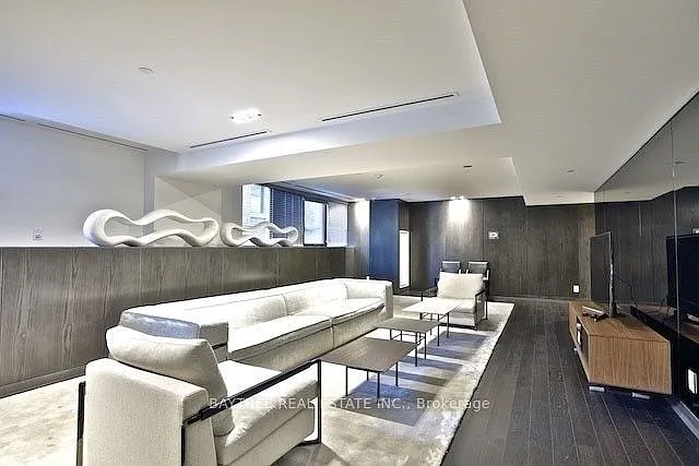 15 Beverley St #608 — Photo 18
