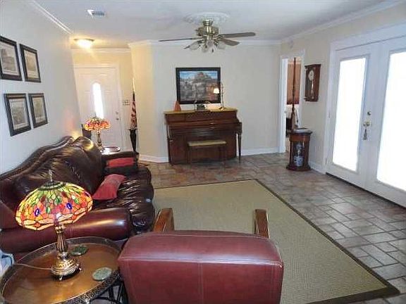 5th image of 4247 Elmcrest Dr