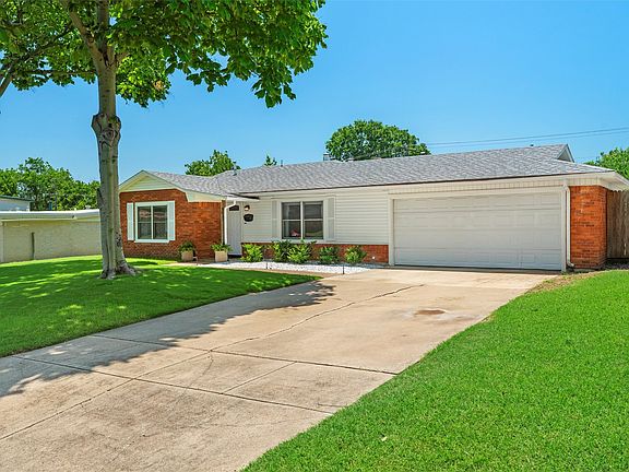 2nd image of 8037 Pinewood Dr
