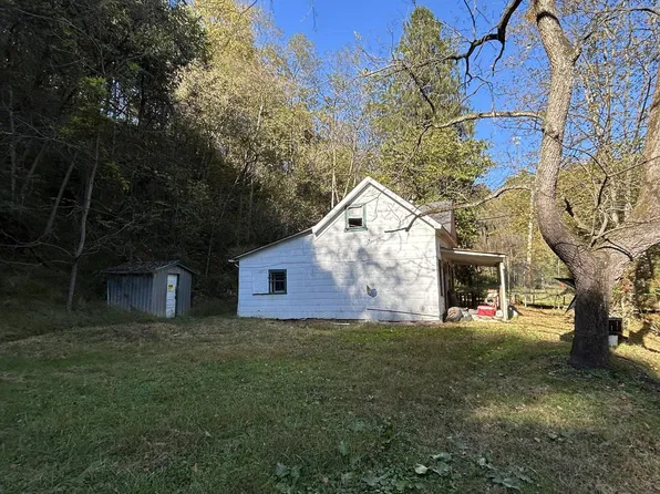 165 Main St, Rivesville, WV 26588