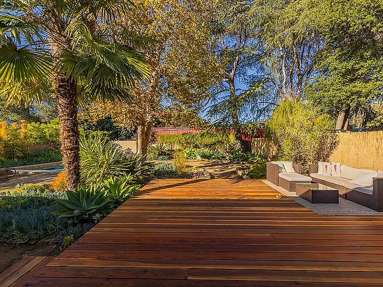 1227 Cruzero St — Photo 4